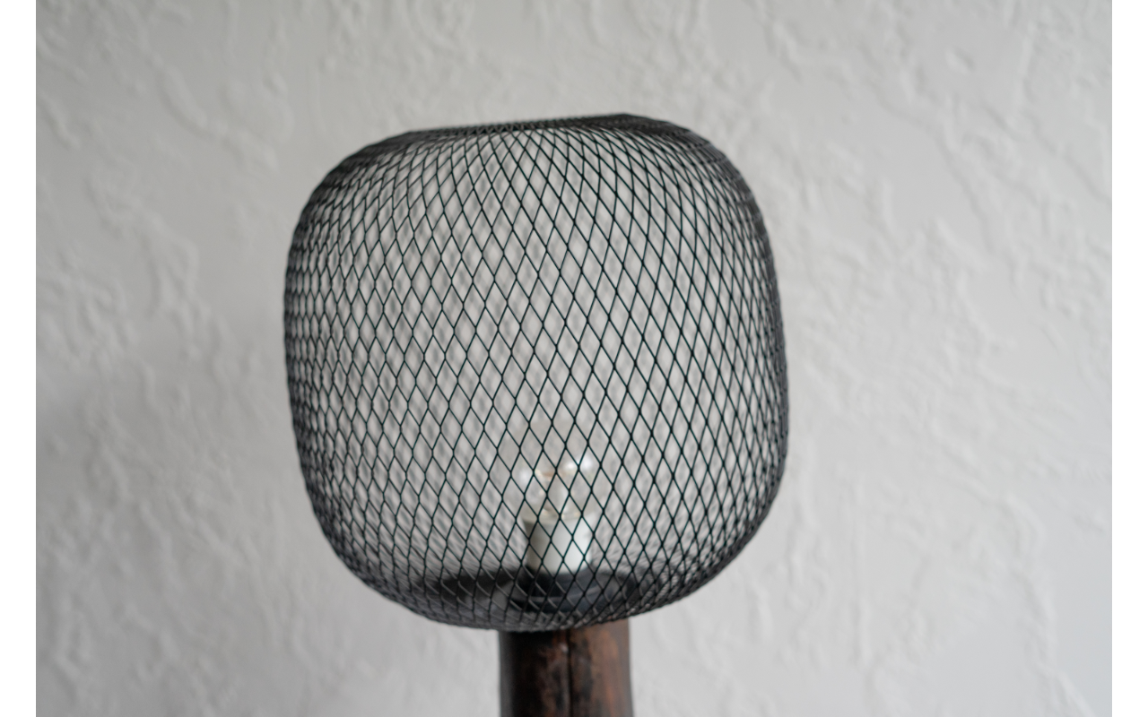 Modernus stalo šviestuvas