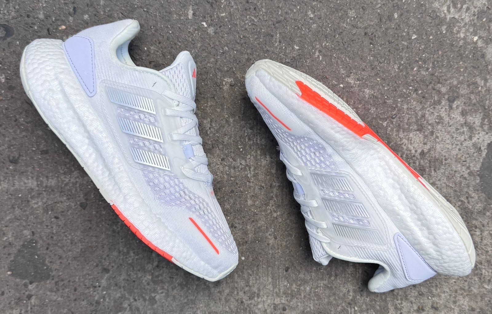 Zapatillas deportivas blancas