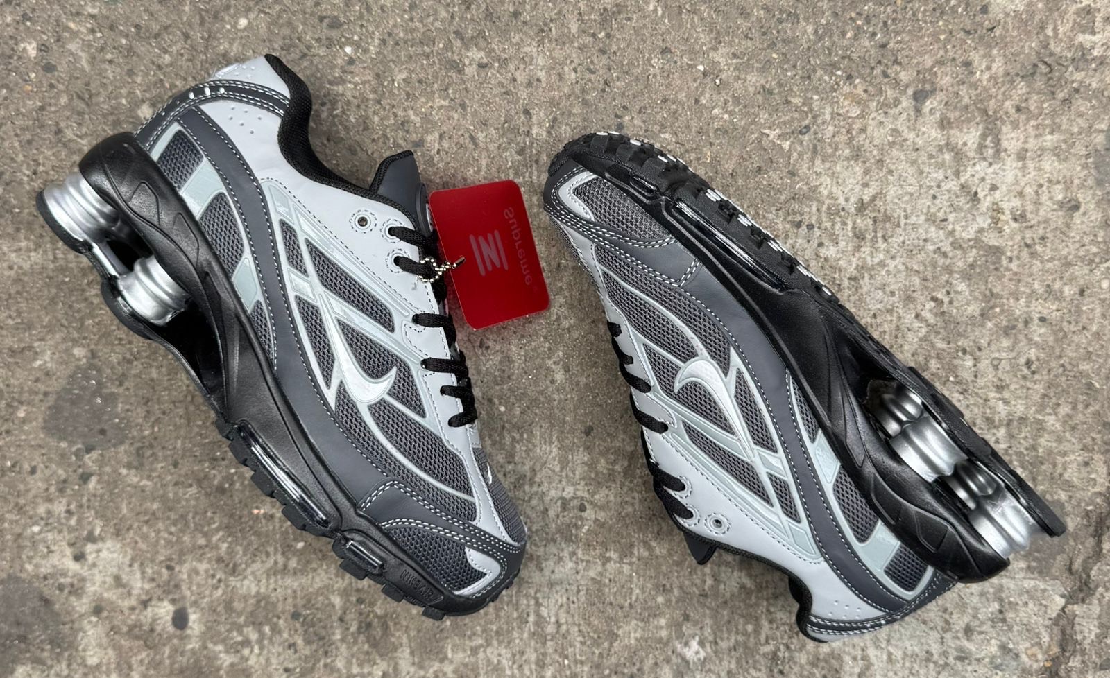 Zapatillas deportivas con resortes