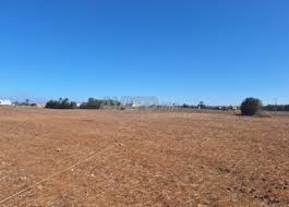 Terrain de 907 m² avec cave déjà creusée. Oujda