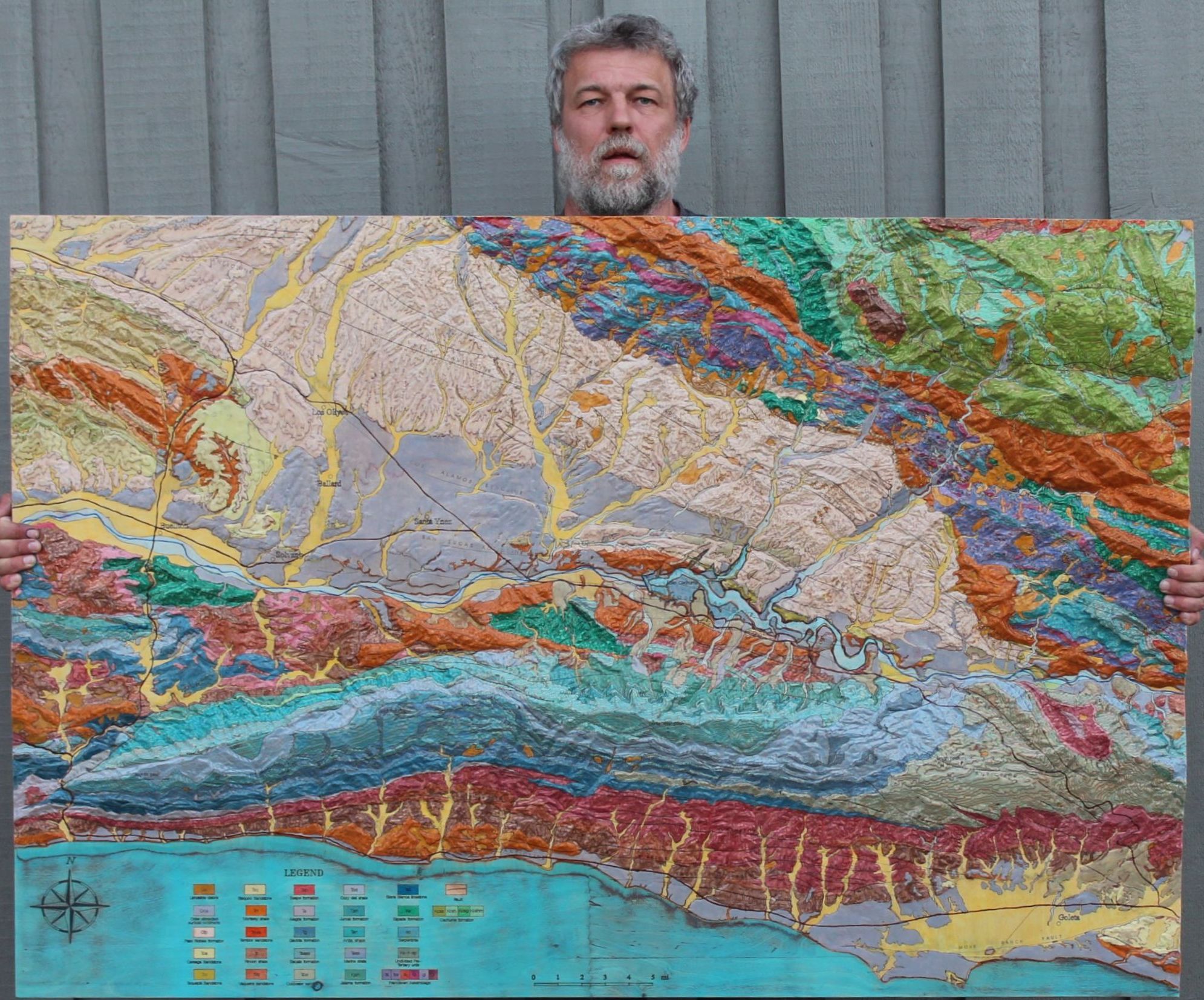 Custom 3D woden maps