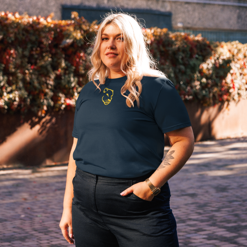 Lioness Unisex organic cotton Tee