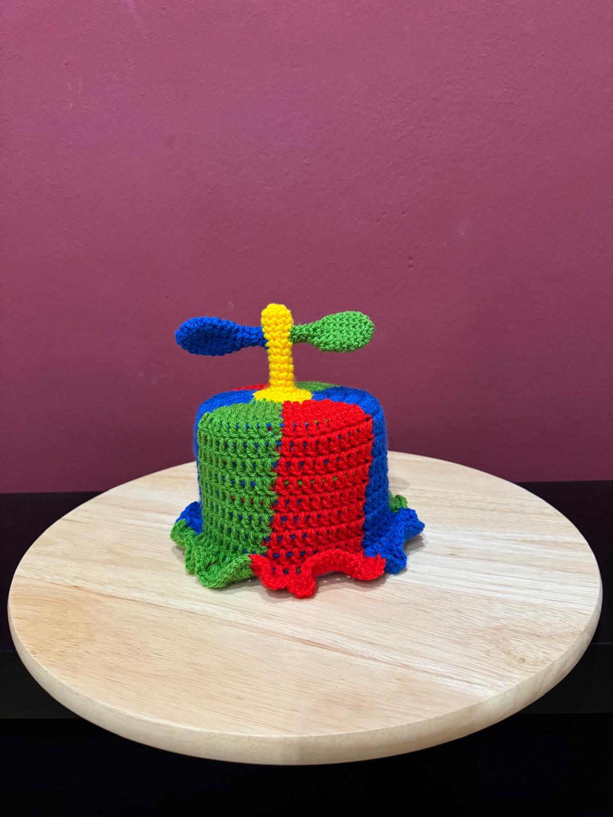 Klorollenhut Propeller – lustige WC-Deko, gehäkelt & handmade