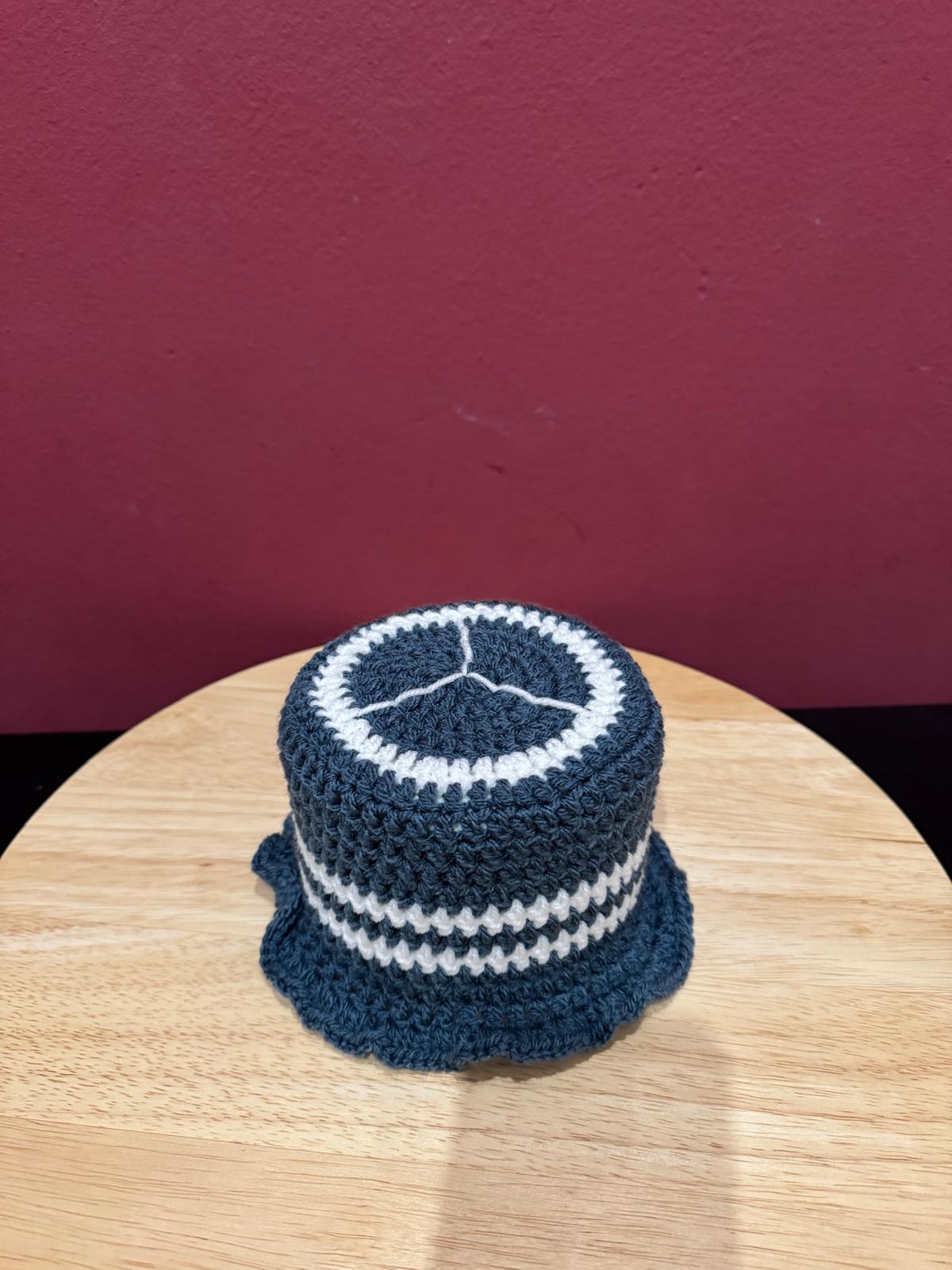 Klorollenhut - im Stern Design - coole WC-Deko, gehäkelt & handmade