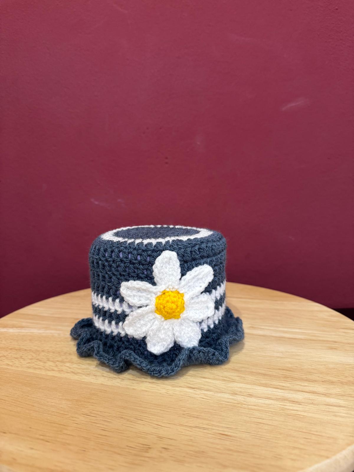 Klorollenhut - Blümchen - fröhliche WC-Deko, gehäkelt & handmade