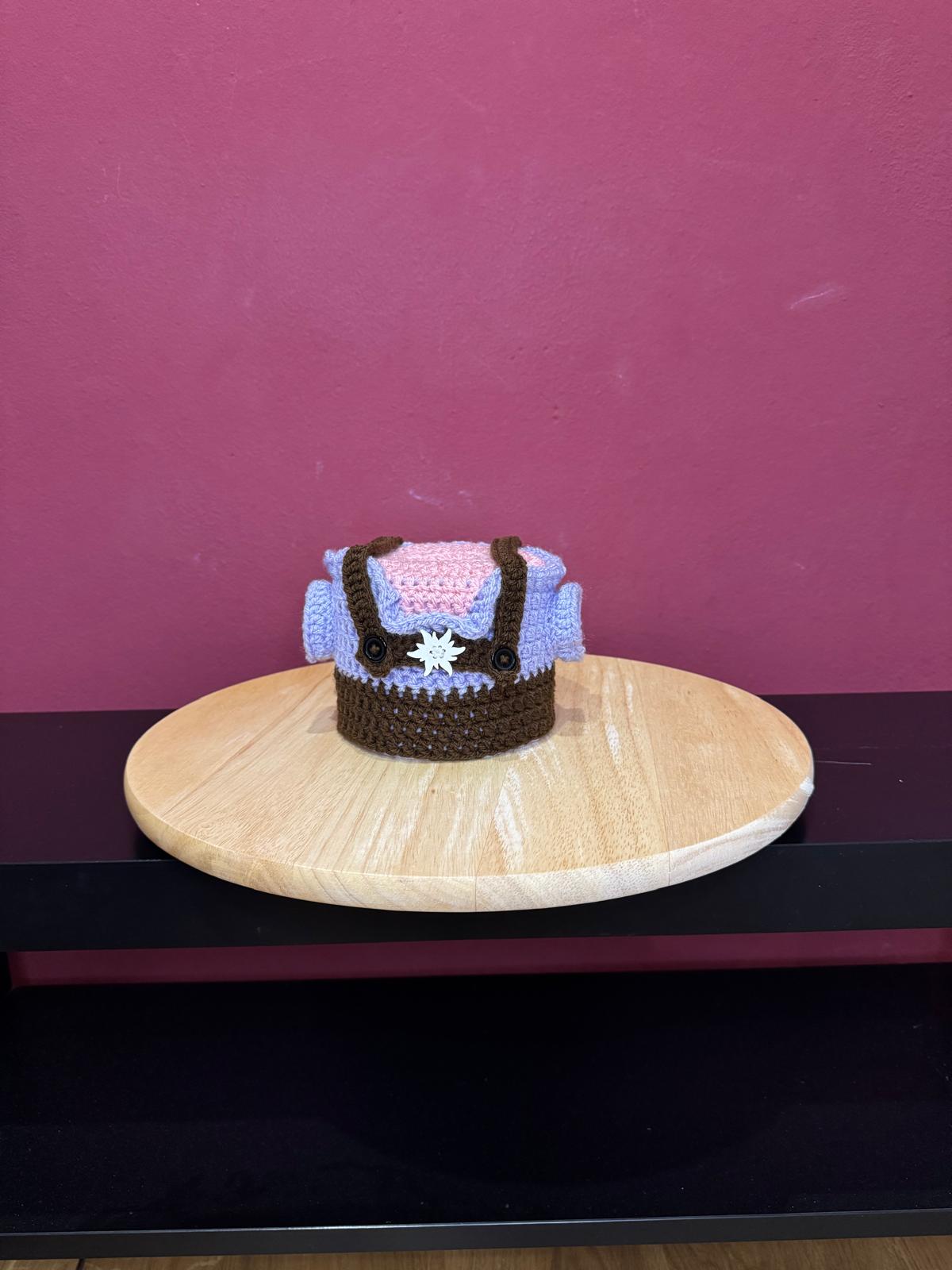 Klorollenhut - Tracht – lustige WC-Deko, gehäkelt & handmade