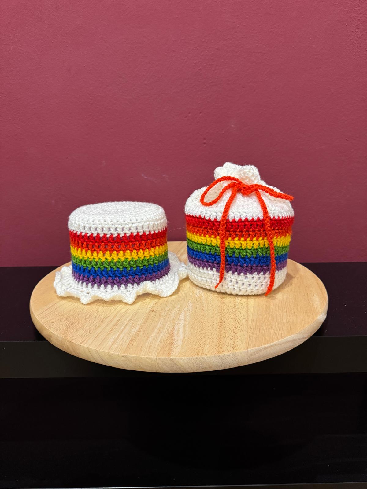 Klorollenhut - Pride - Regenbogen WC-Deko, gehäkelt & handmade