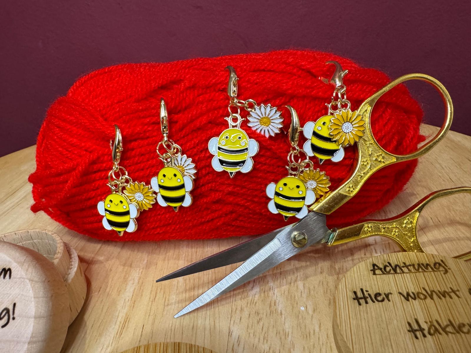 Gift Bundle „Pfoten weg & Häklerin“ – Häkelzubehör Set