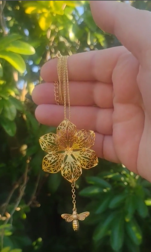 Gold Flower Necklace With Bee