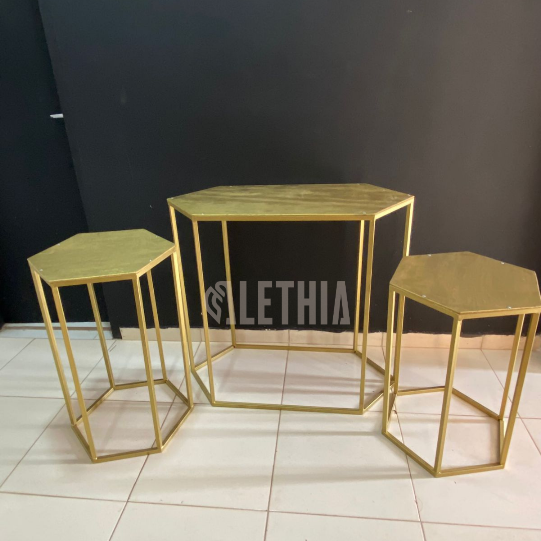 Trio de mesas hexagonales