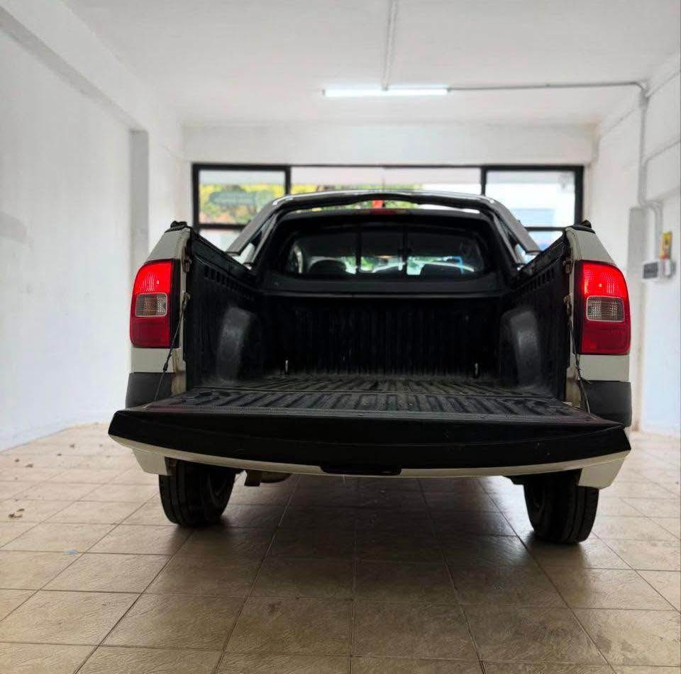 VOLKSWAGEN SAVEIRO 1.6 NAFTA/GNC mod 2013