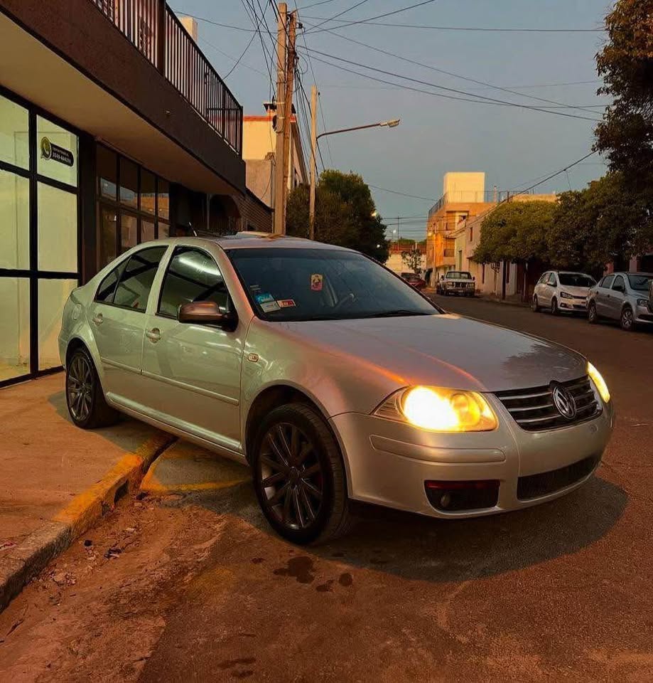 VOLKSWAGEN BORA 1.9 TDI Mod 2011