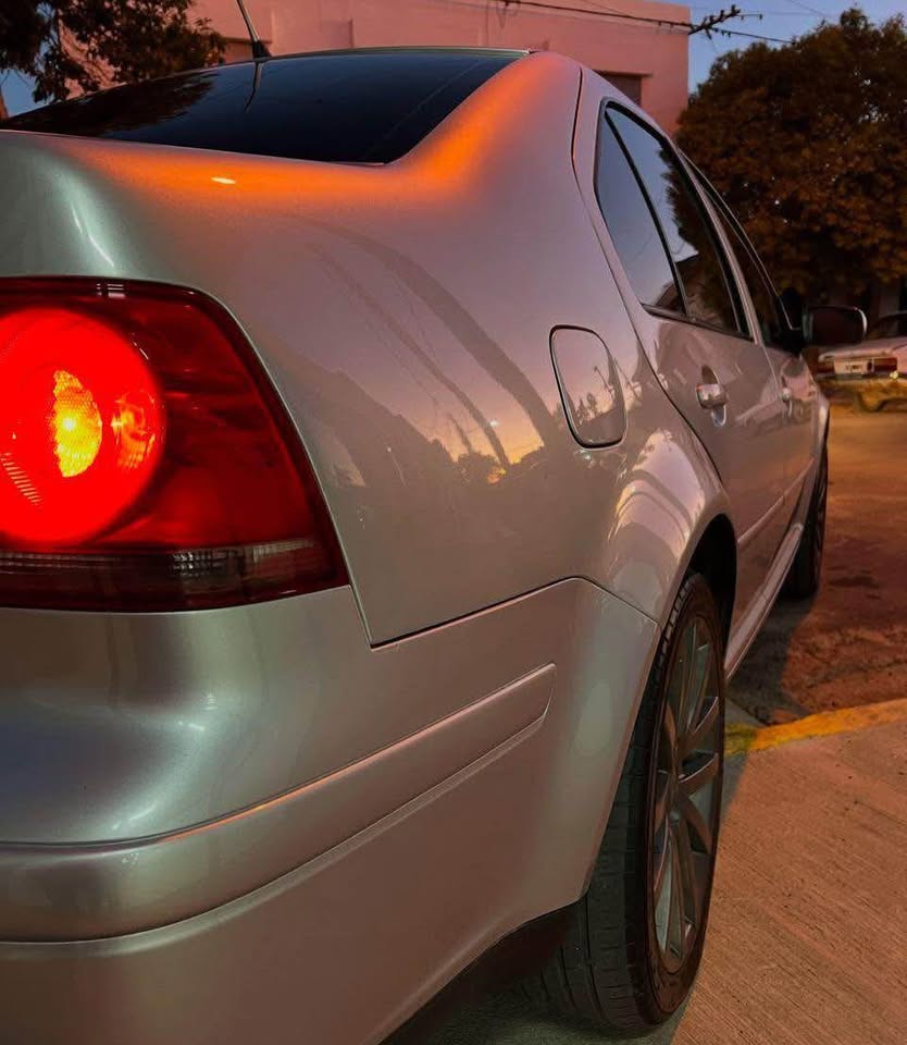 VOLKSWAGEN BORA 1.9 TDI Mod 2011