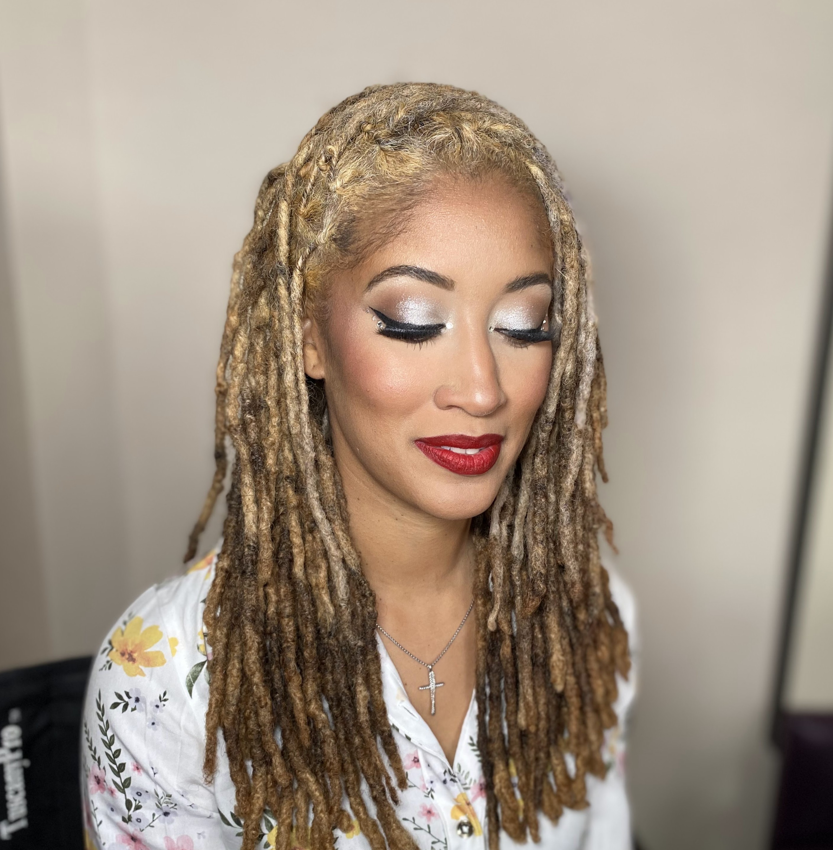   Group Makeup Or Hairstyling Services On Three Or More Clients $180 per service/ Or $350 Both Hair & Makeup/Please Read.