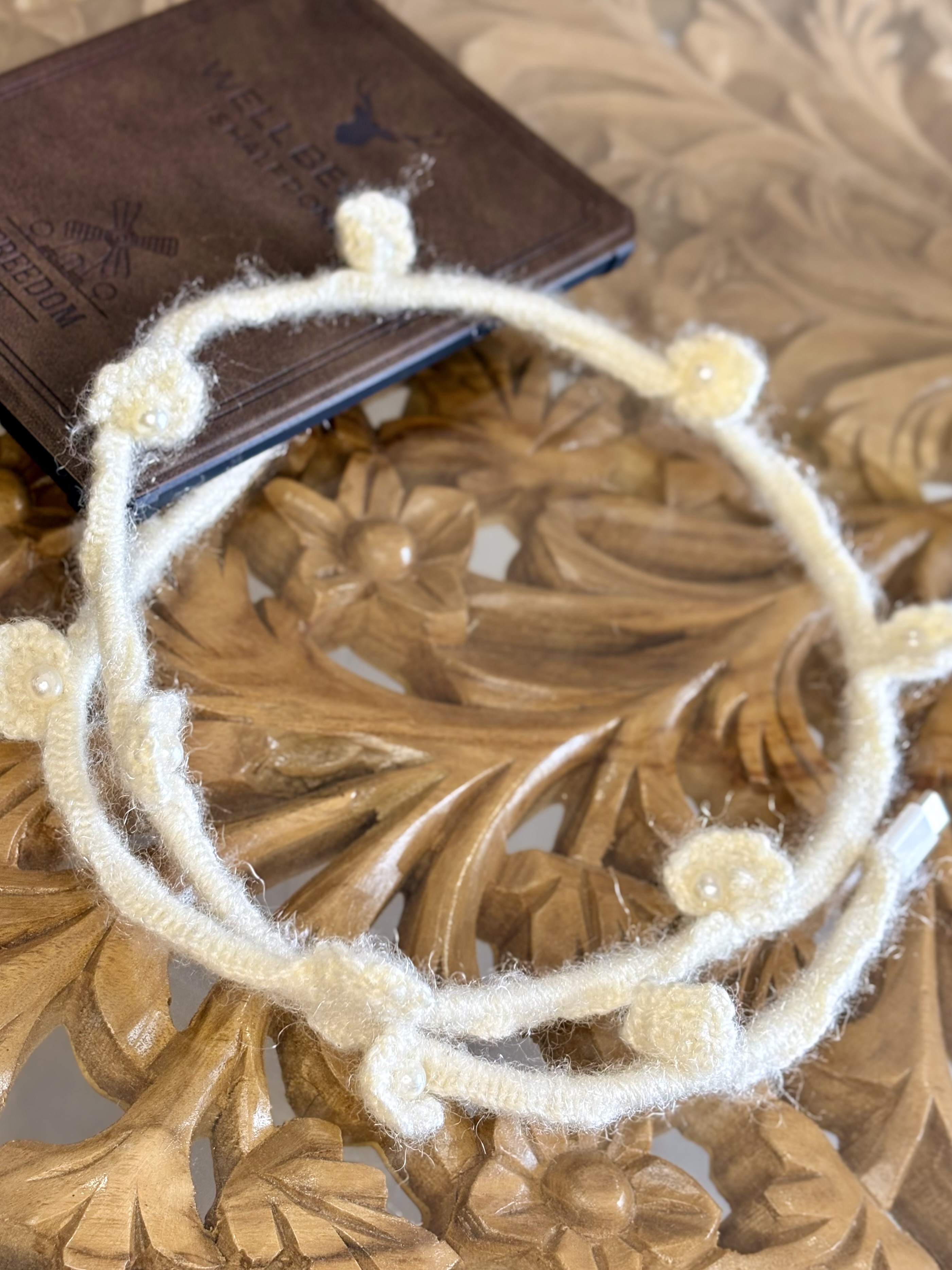 Crochet cable protector