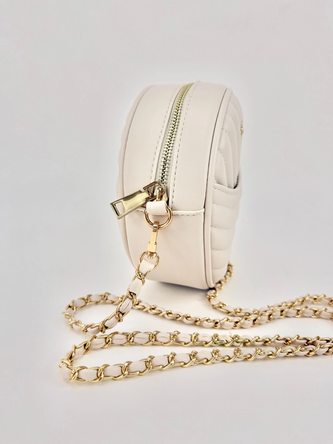 Balta apvali rankinė