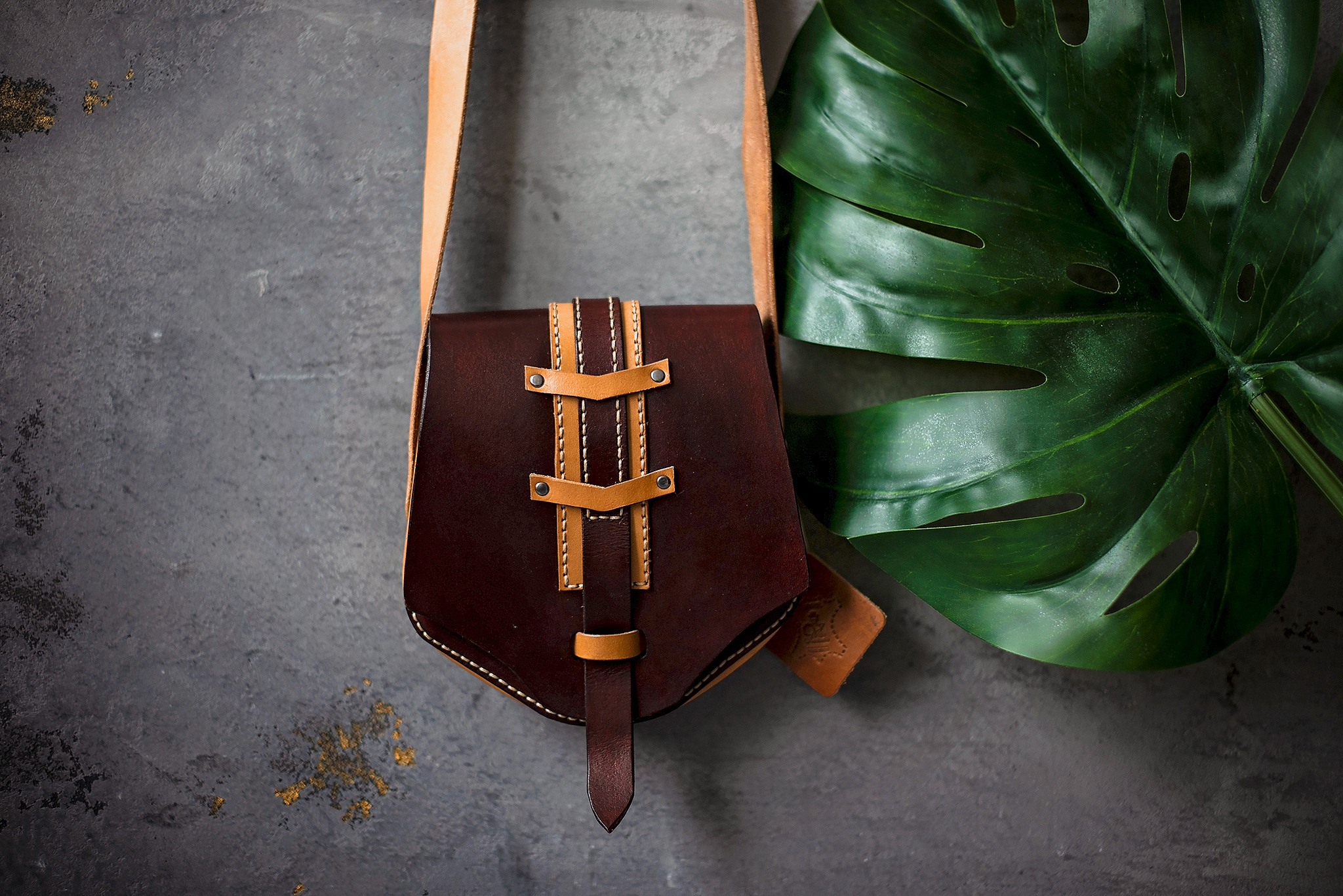 Rankinė iš natūralios odos "MINI"