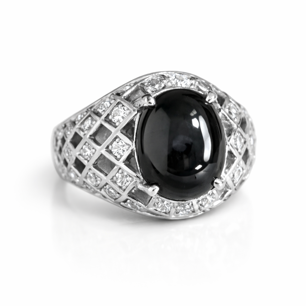 แหวนเงินประดับพลอยดำ