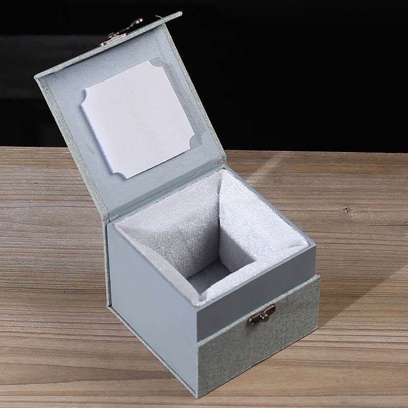 Retro Chinese Style Fine Linen Protective Packaging Box