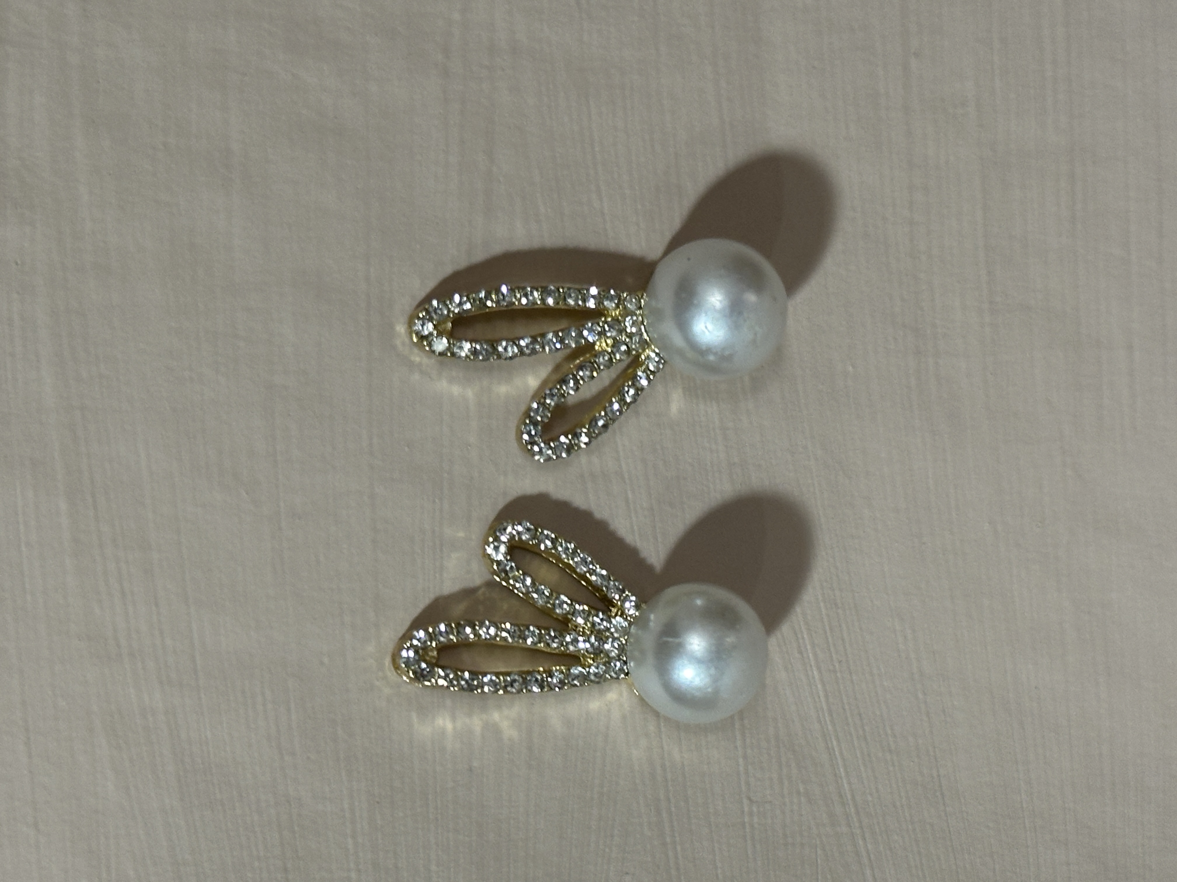 Pearl & Crystal Stud Earrings