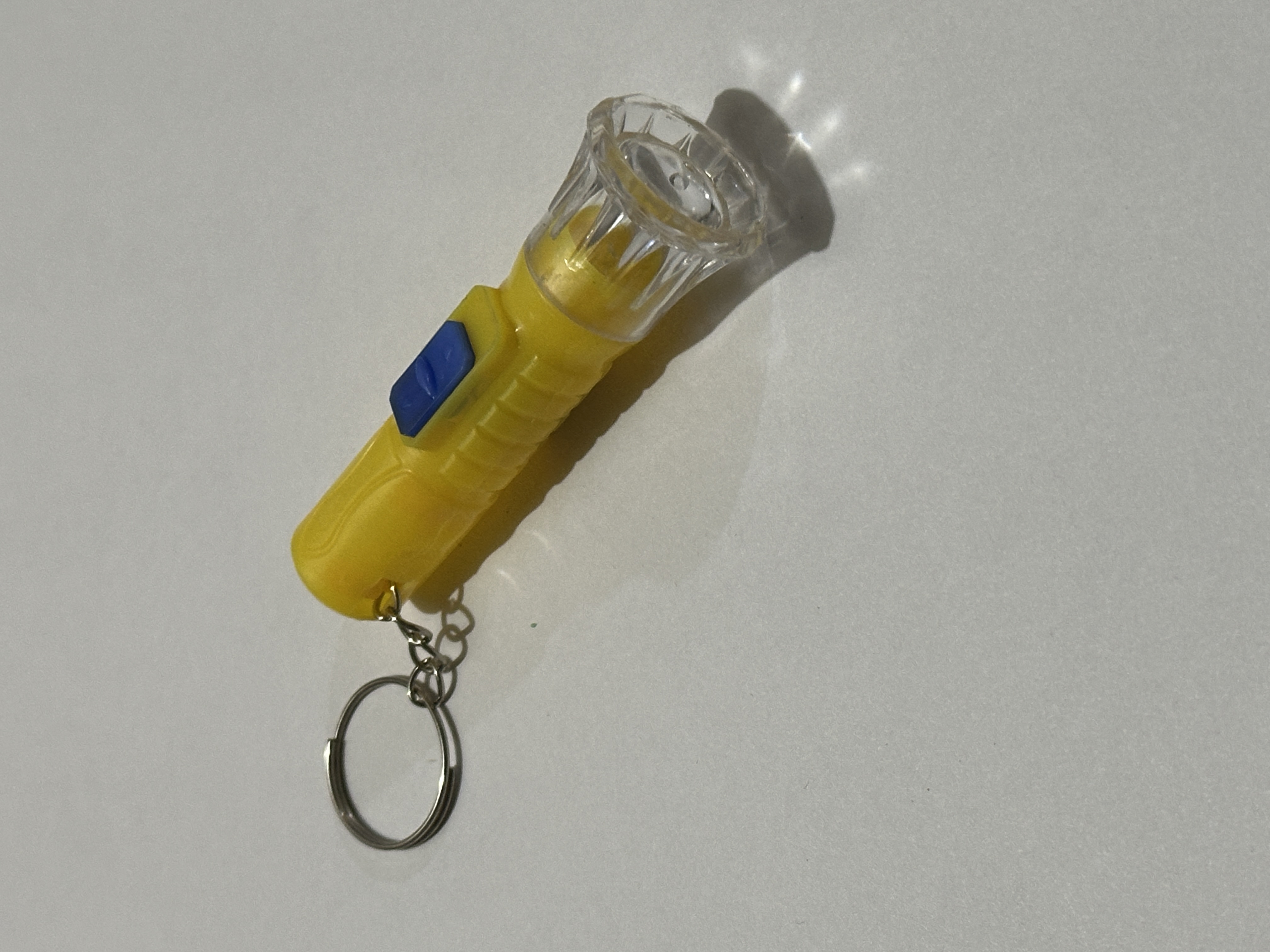 Mini LED Flashlight Keychain (yellow)