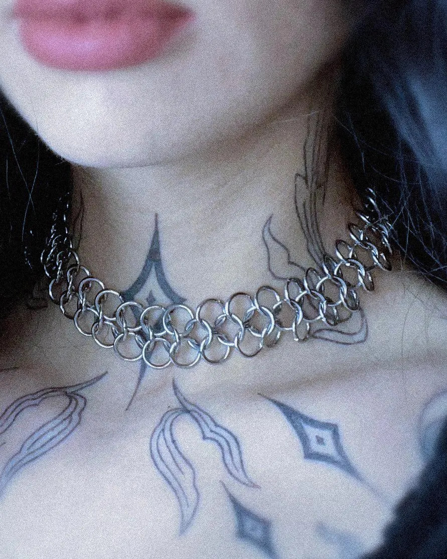 Collier ras-du-cou en cotte de mailles – Collier gothique médiéval