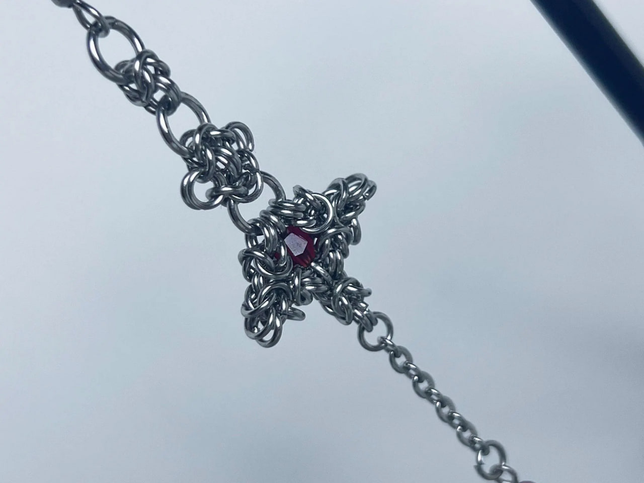 Boucles d'oreilles « Dark Fantasy » en cotte de mailles