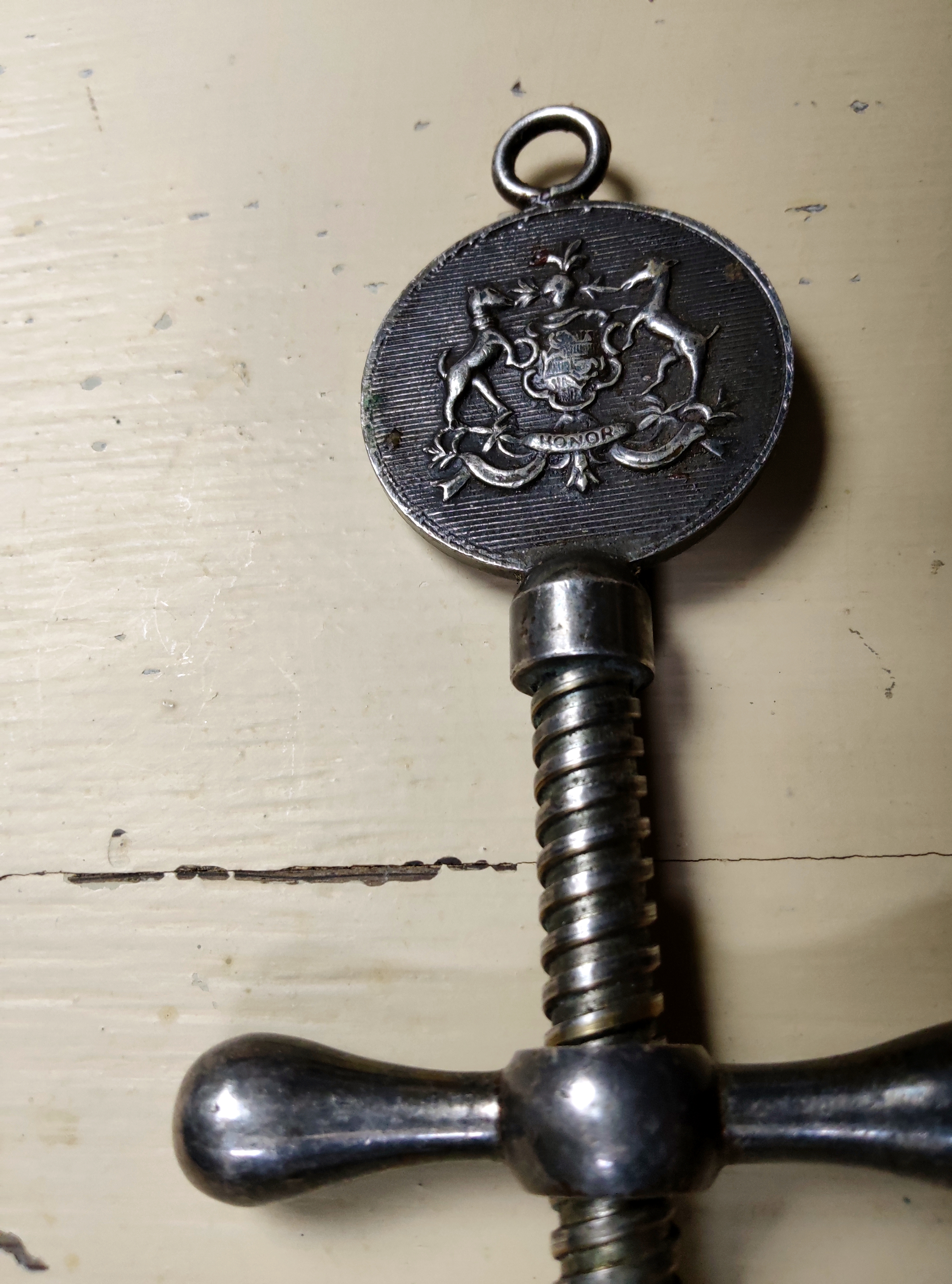 Tire-bouchon vintage en métal Honor