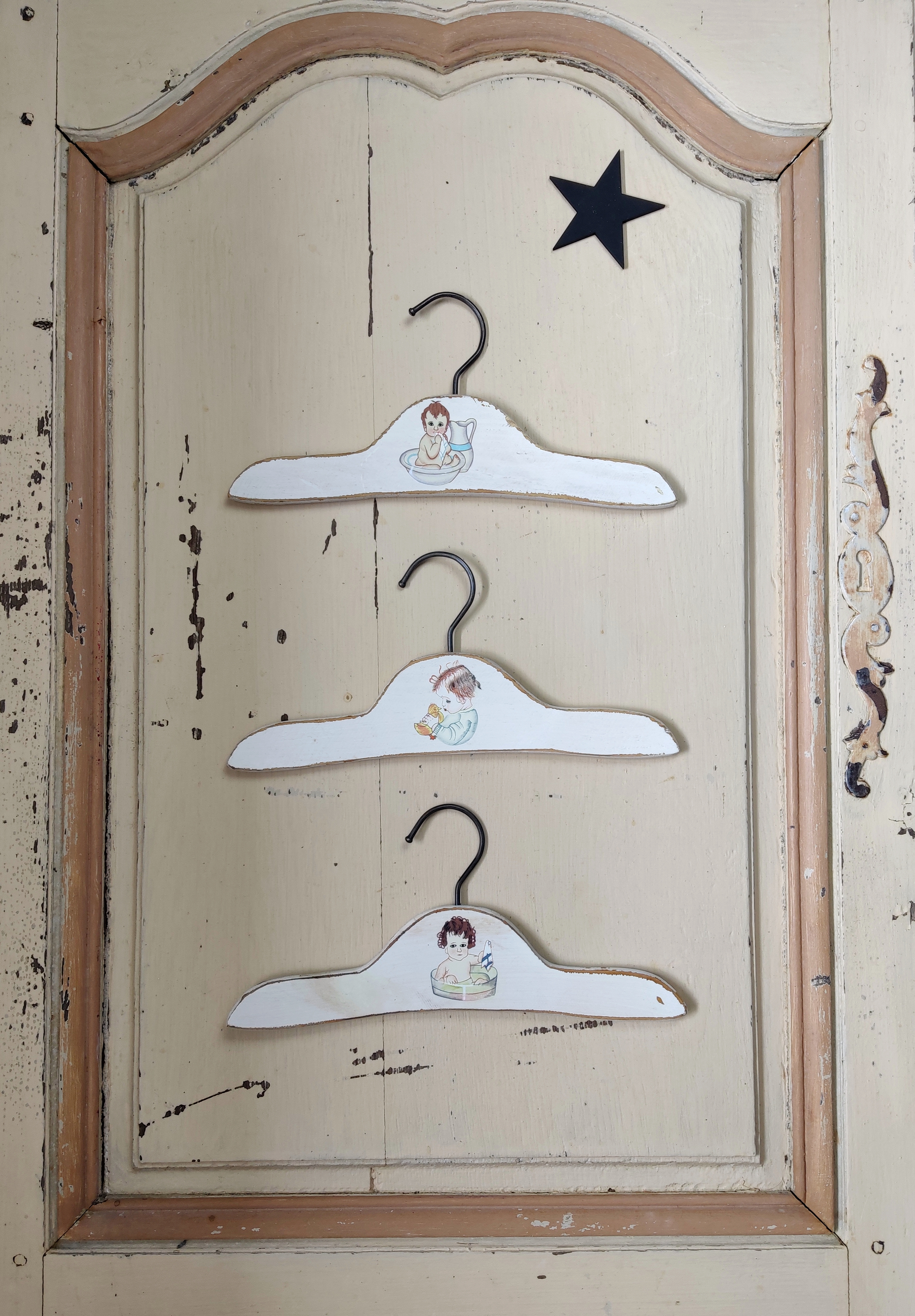 Lot 3 petits Cintres pour enfants vintages