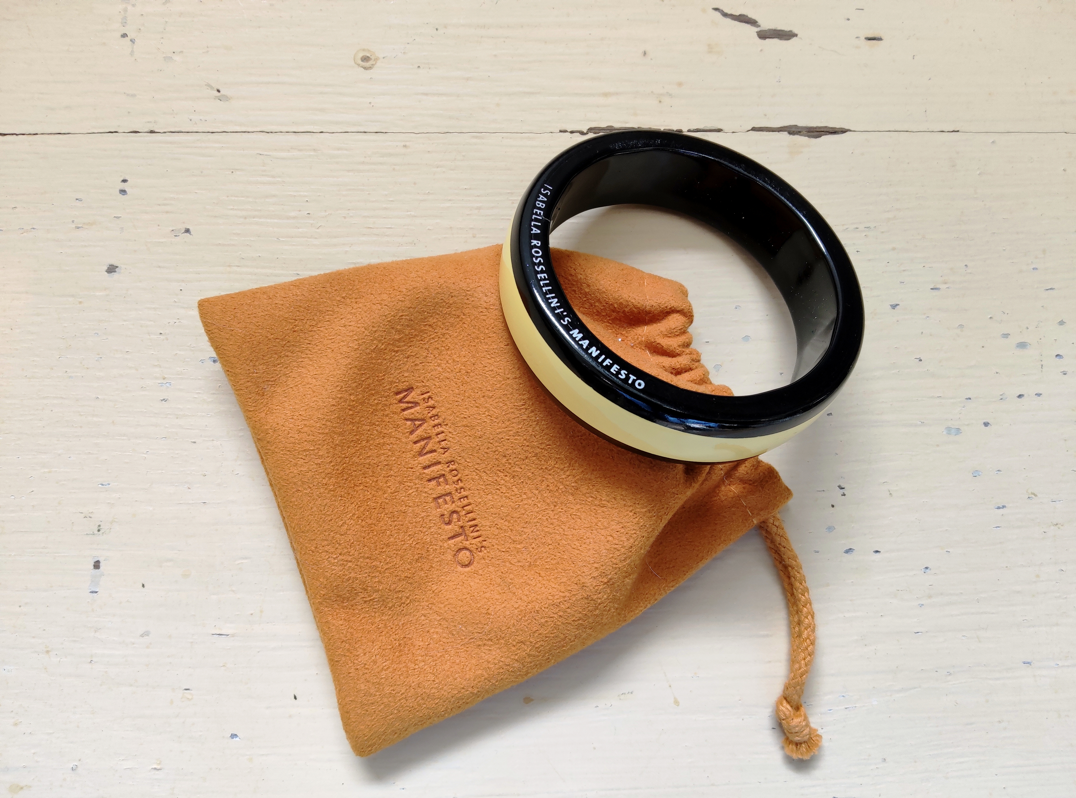 Bracelet promotionnel  vintage « Manifesto » d'Isabella Rossellini. Années 2000