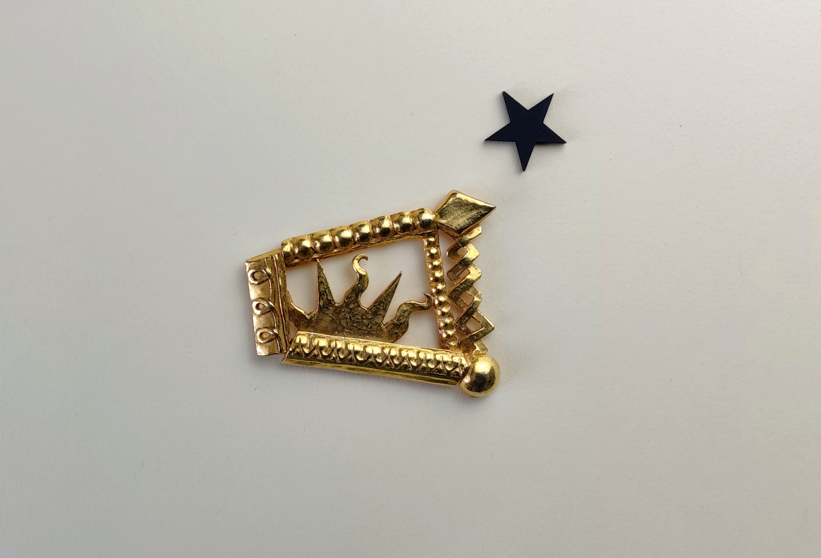 Grosse broche vintage Delphine Nardin