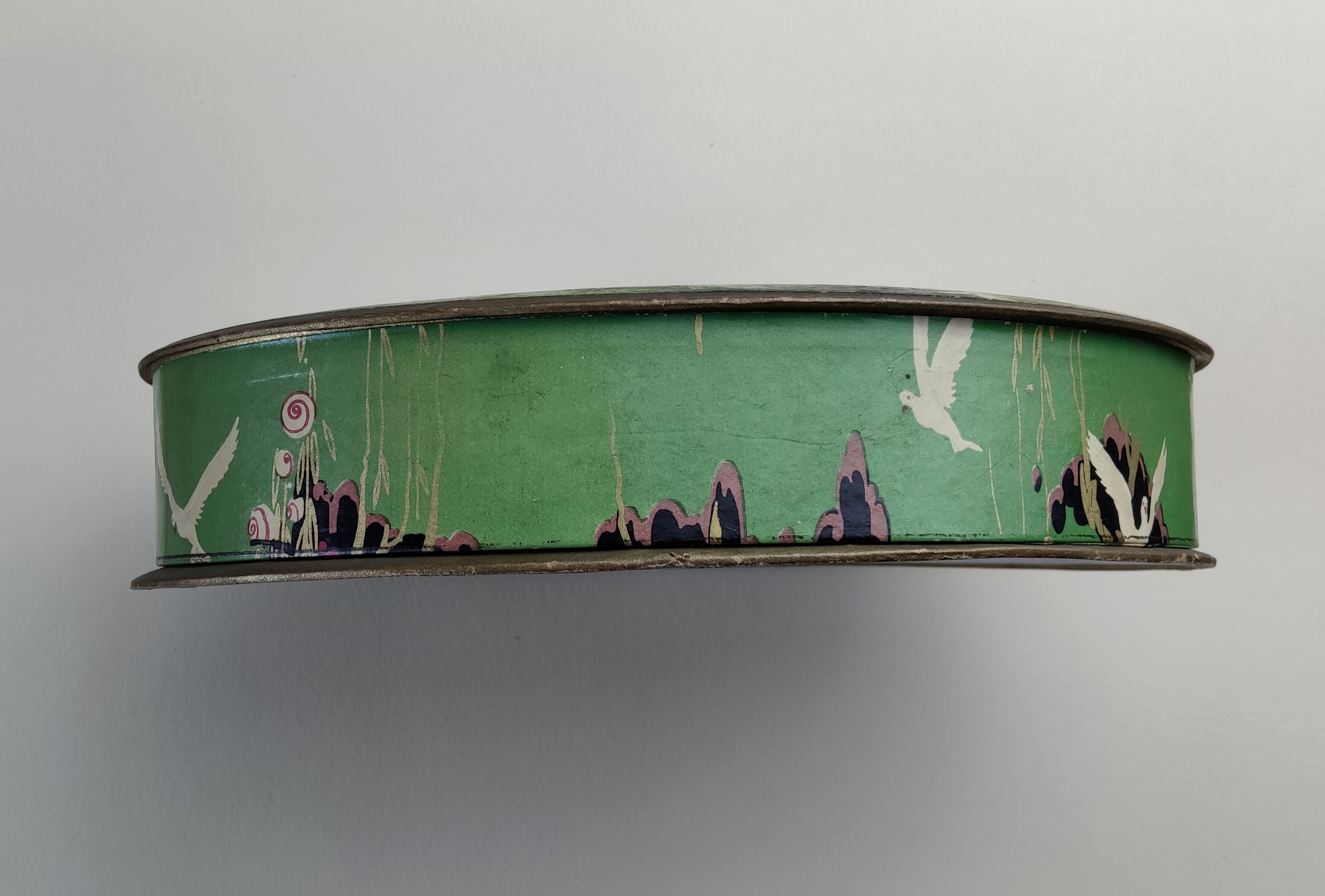 Boite en carton ancienne ovale publicitaire /bonbon/chocolat époque Art Déco 