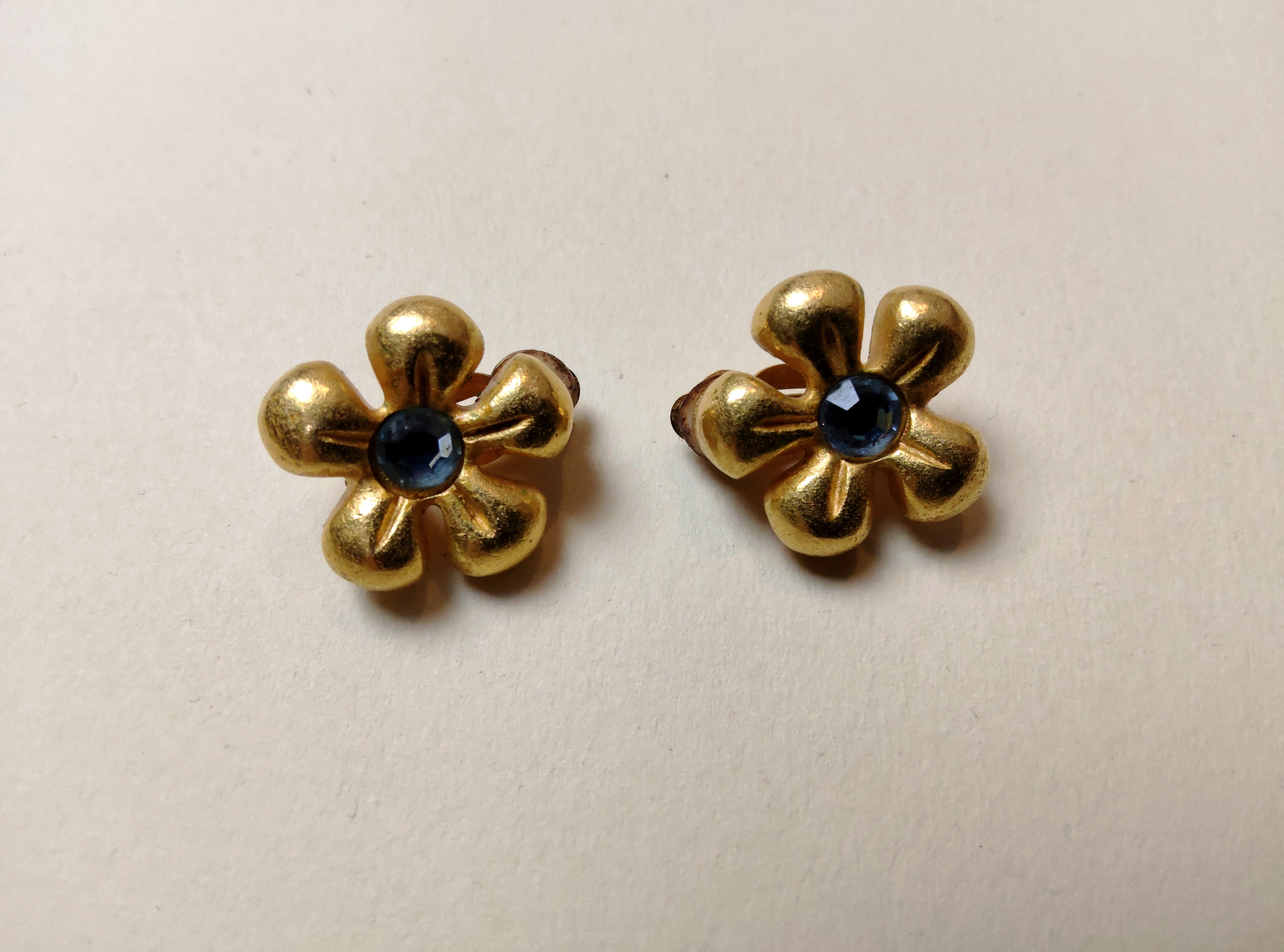 Boucles d'oreilles Inès de la Fressange 