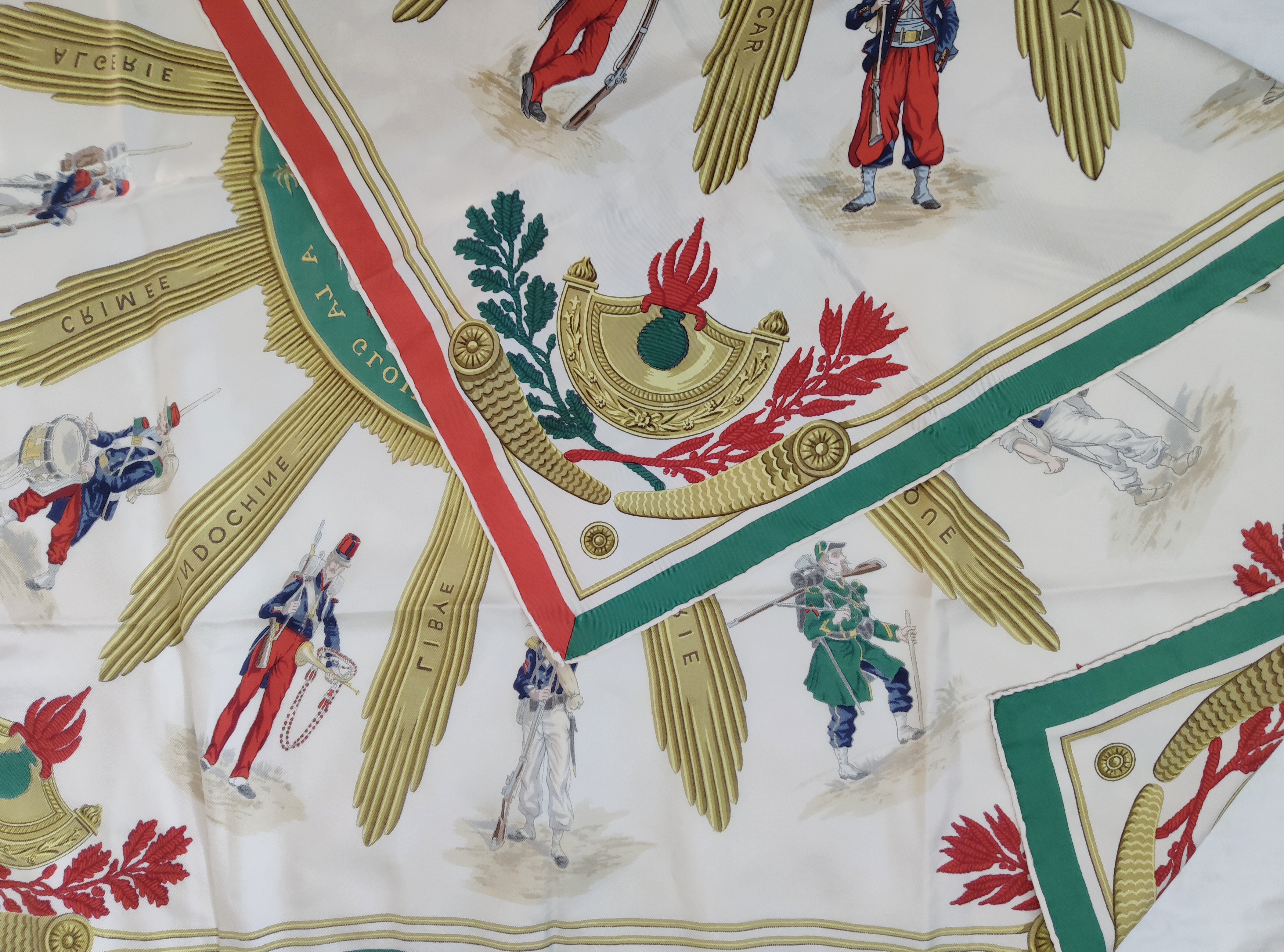 Carré Hermès soie Légion etrangère 