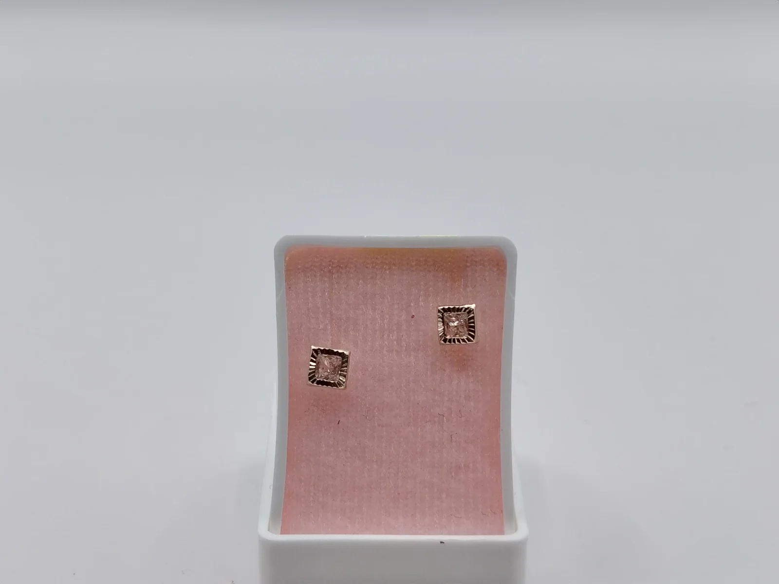 Aretes cuadrados dorados de oro 10k