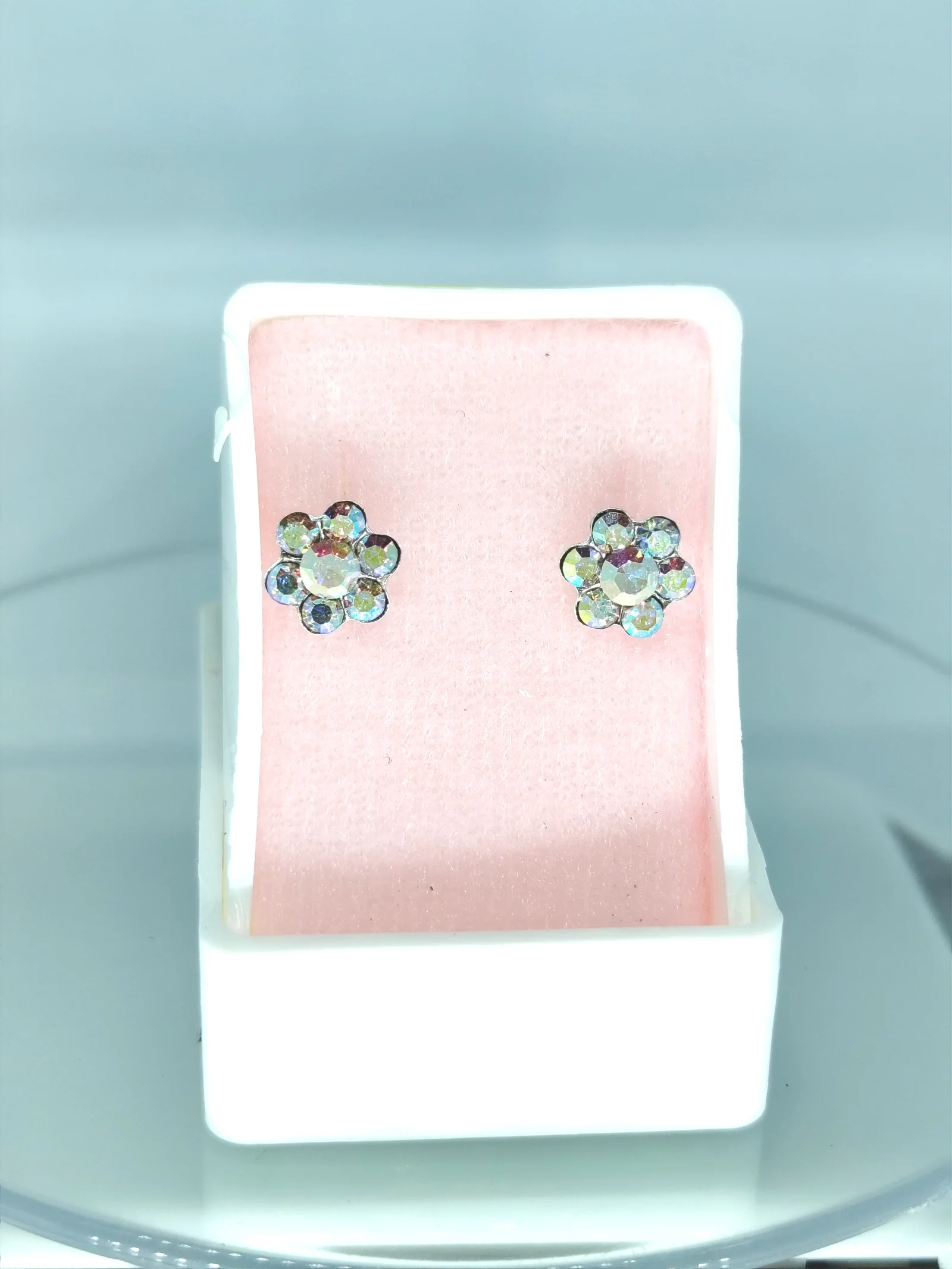 Aretes flor multicolor con zirconia tornasol