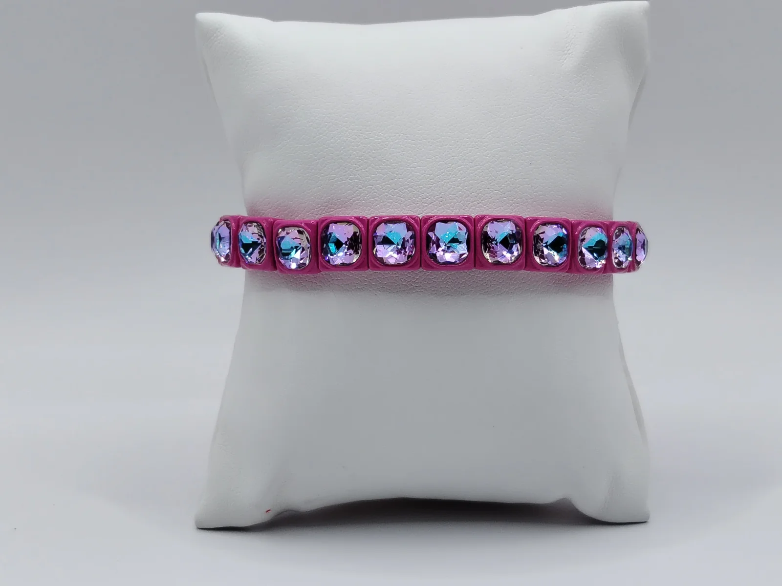 Pulsera de cristales iridiscentes rosados