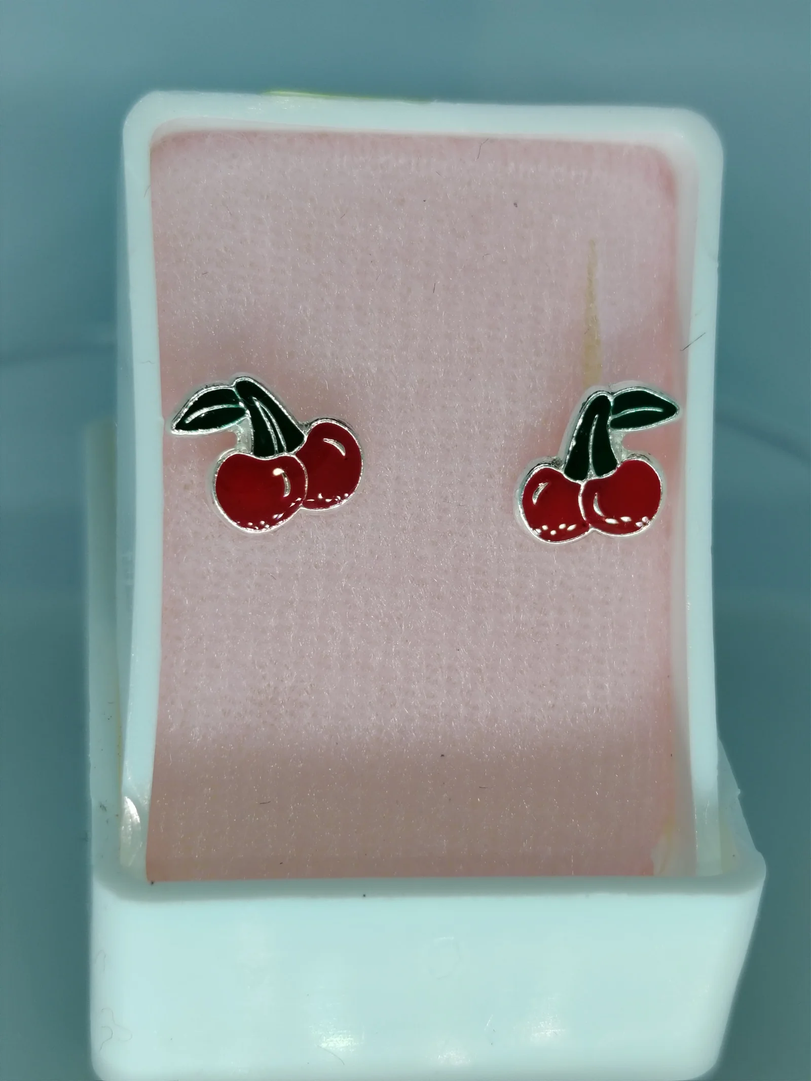 Aretes de cereza en plata