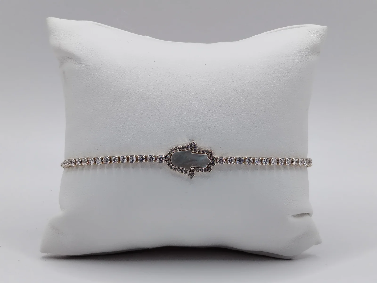 Pulsera de plata con dijes de mano fatima