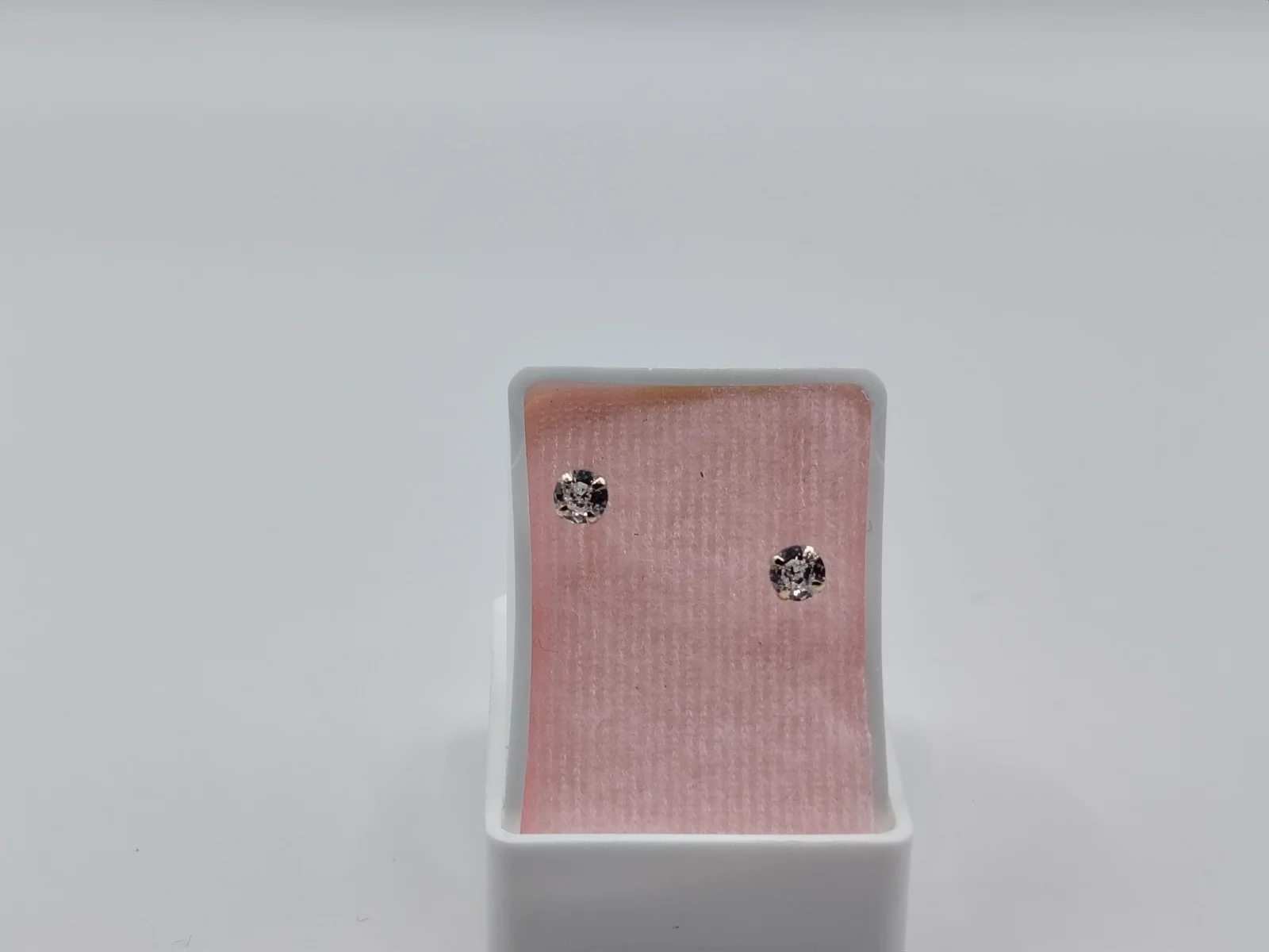 Pendientes de oro 10k con zirconia