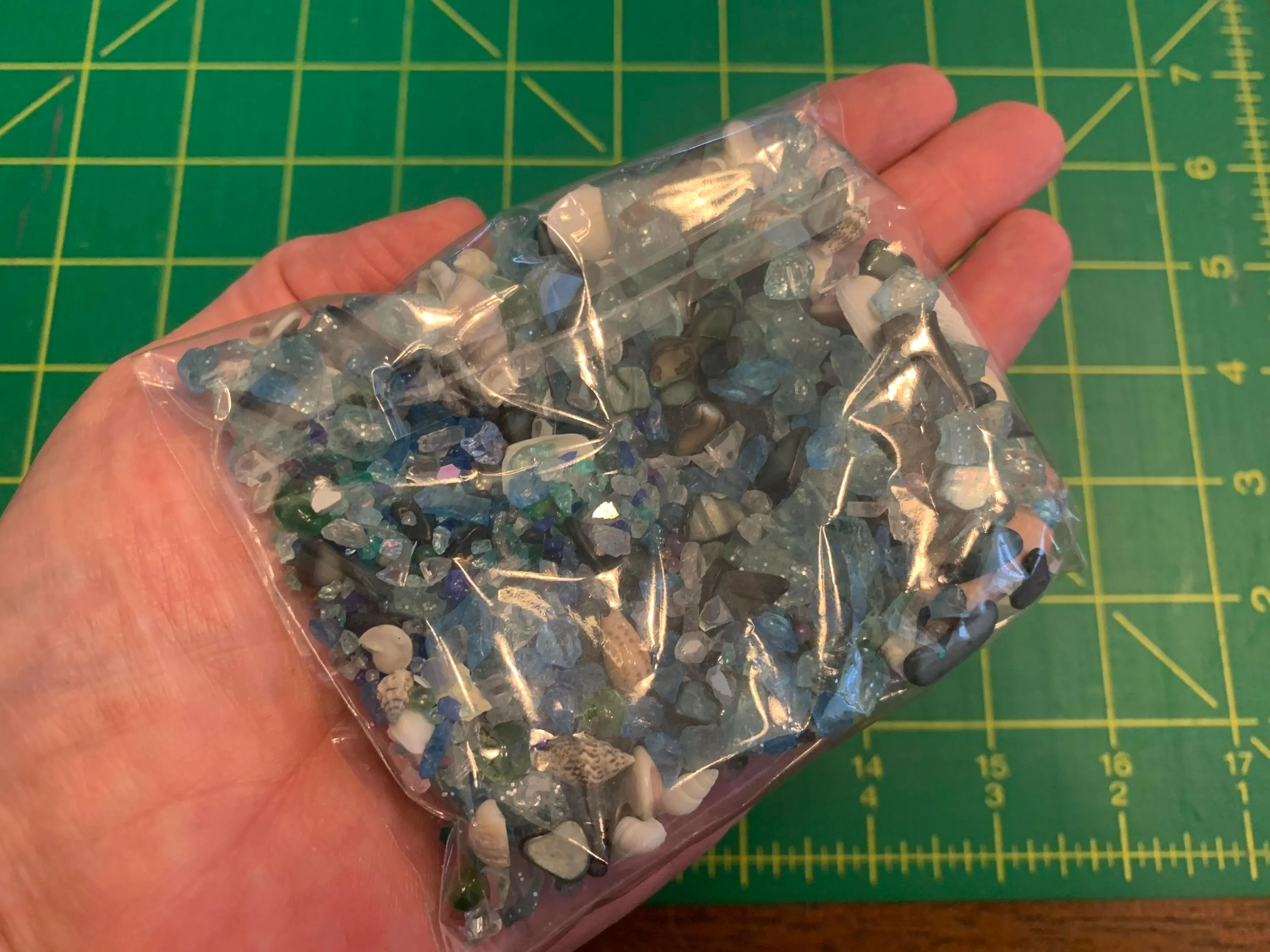 Seaglass Mix for Crafts, Sea glass / Sea Shell Blend, shell ornaments Resin art