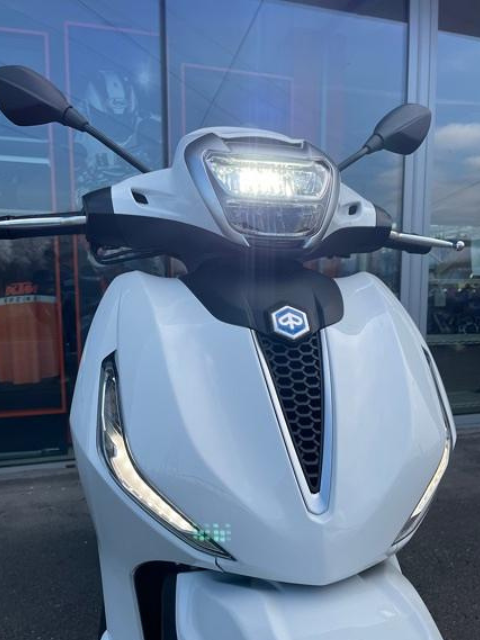 Piaggio Beverly 300