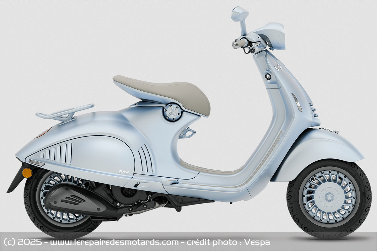 Vespa 946 Snake 125
