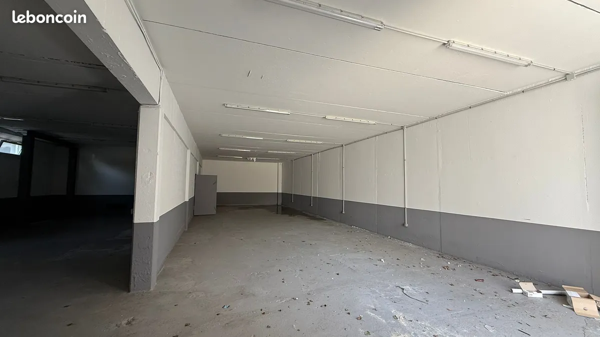 Local d'activité 250 m² - Aulnay-sous-Bois 93600 · Quartier Ouest Edgar Degas