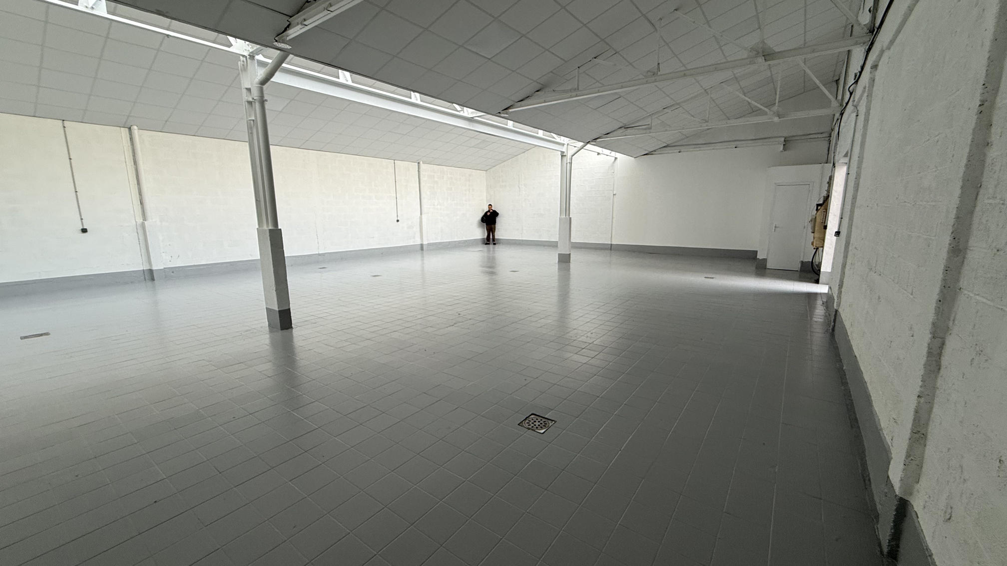 Local d'activité 210 m² · Pantin 93500 · Quartier Quatre Chemins Sud