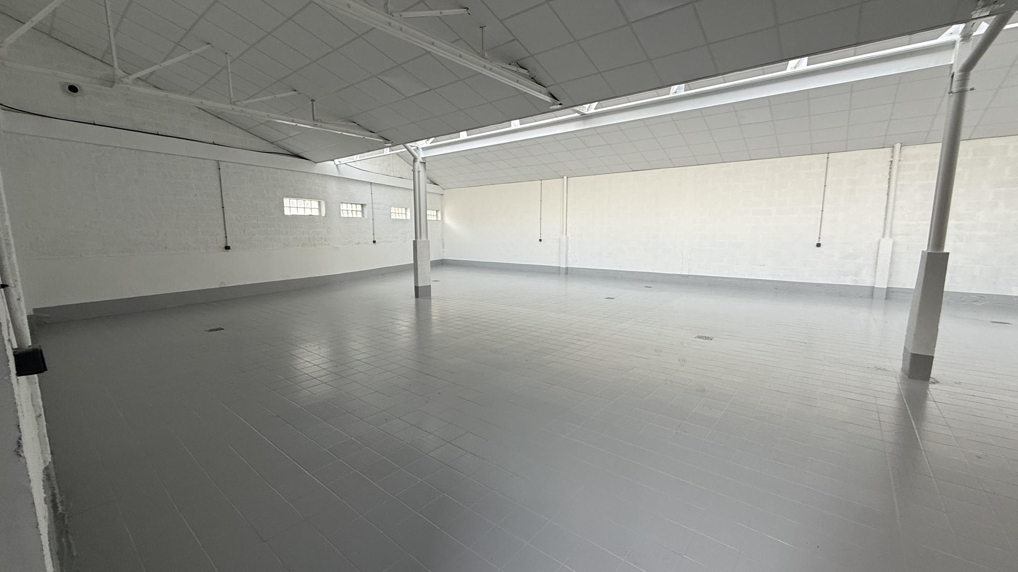 Local d'activité 210 m² · Pantin 93500 · Quartier Quatre Chemins Sud