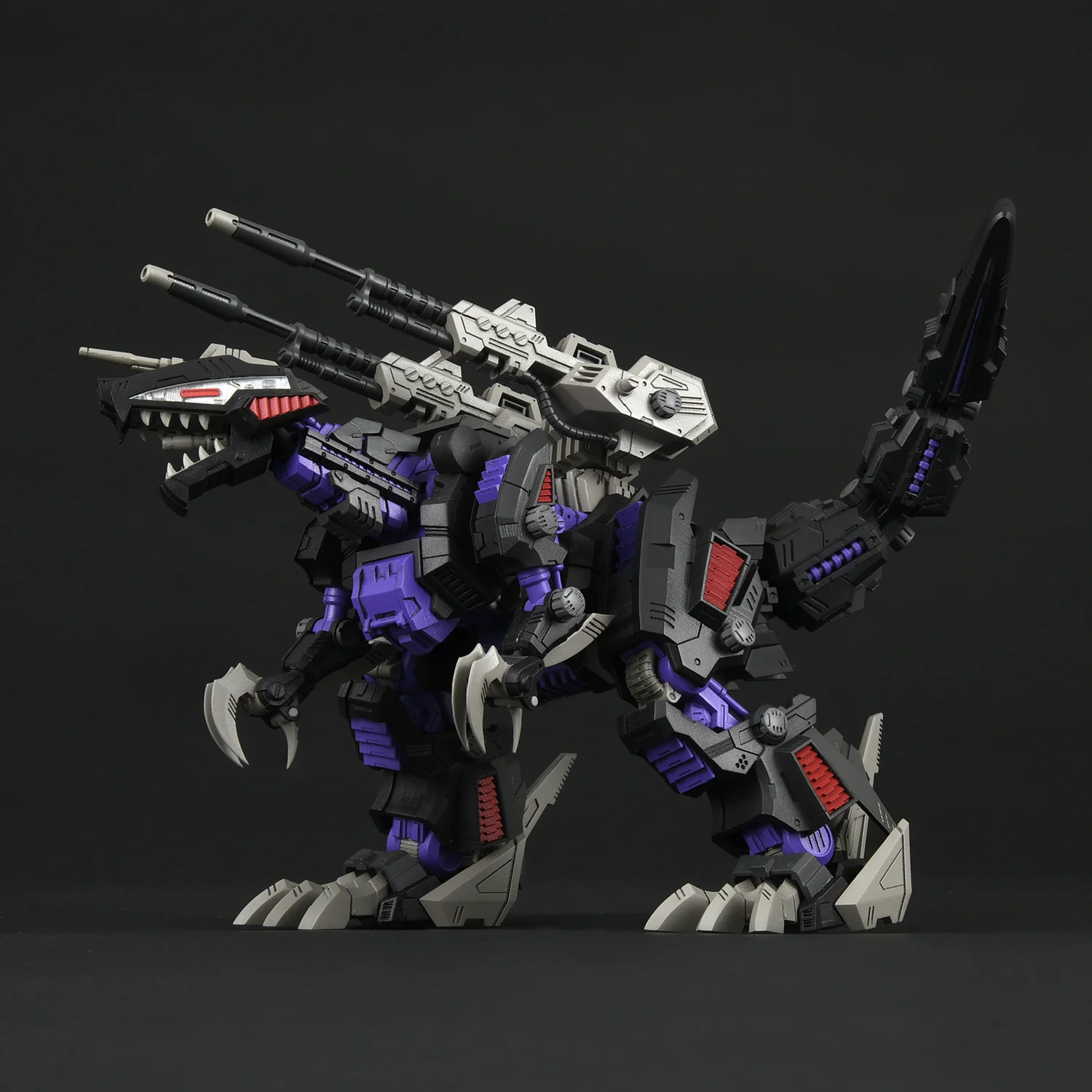 1/100 RMZ-002 Geno Saurer