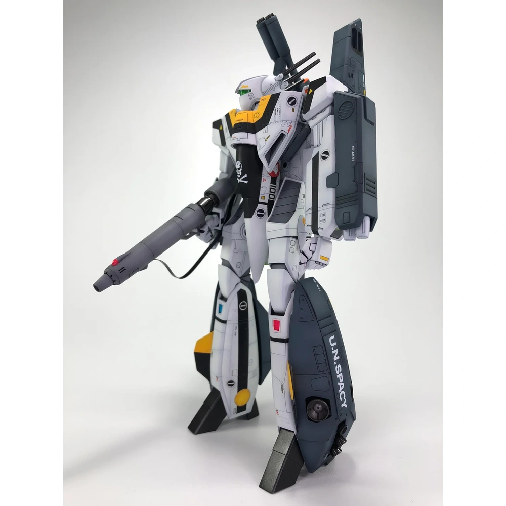 1/72 VF-1S Strike Battroid Valkyrie