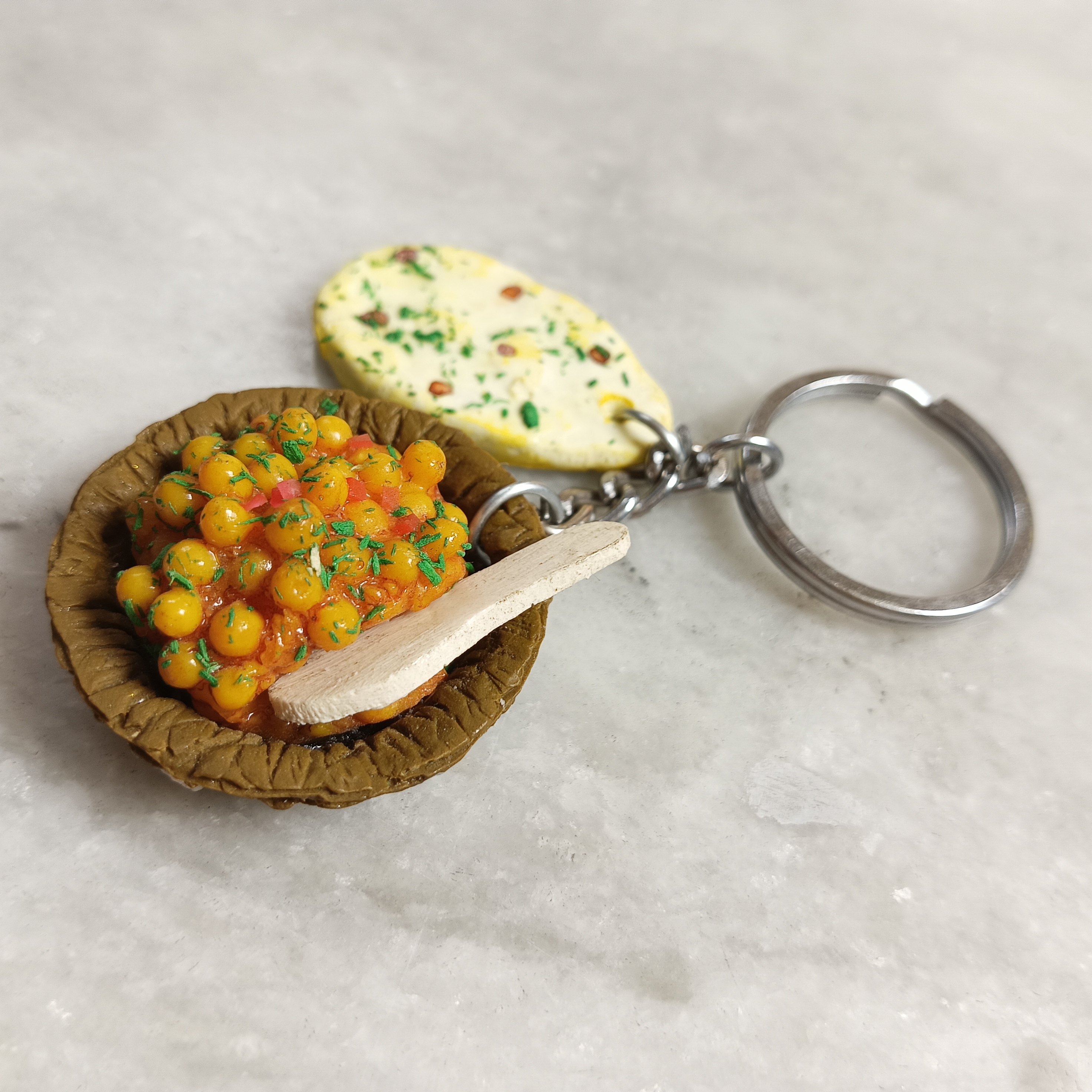 Miniature Chole with Kulcha Keychain