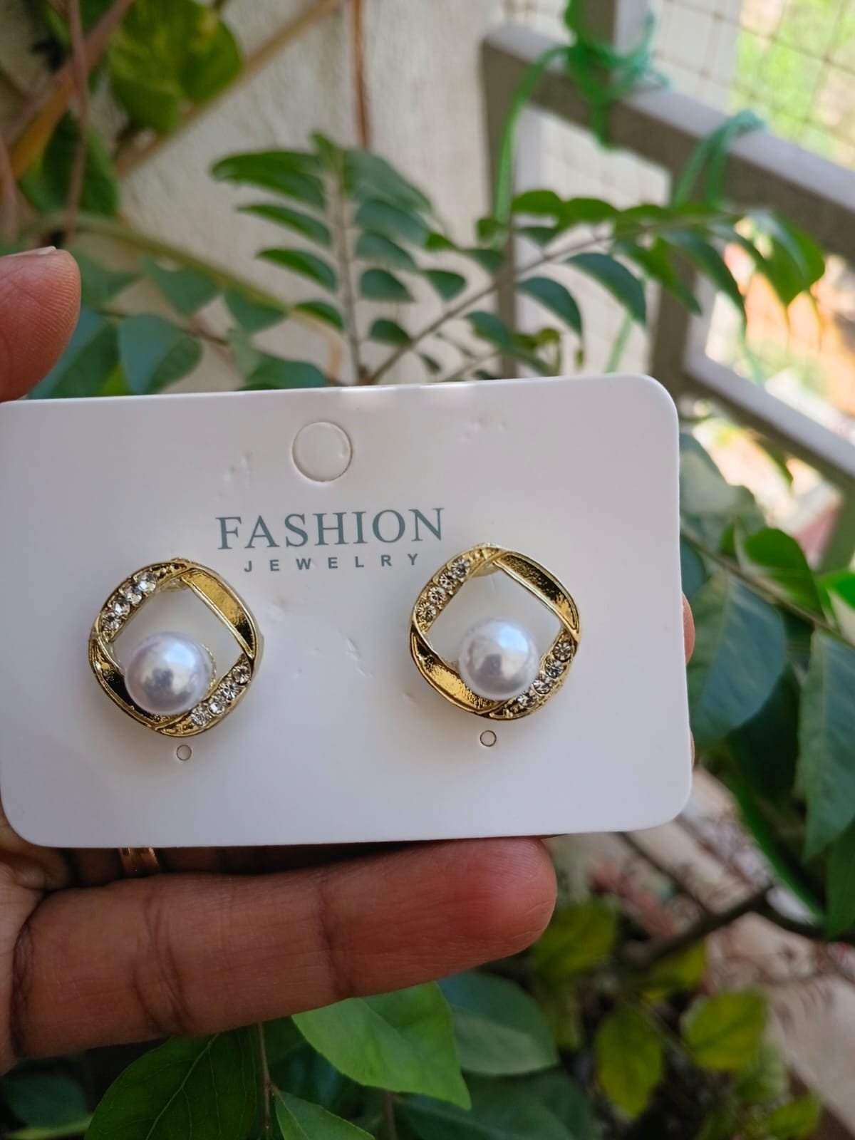 Round Pearl Stud Earrings